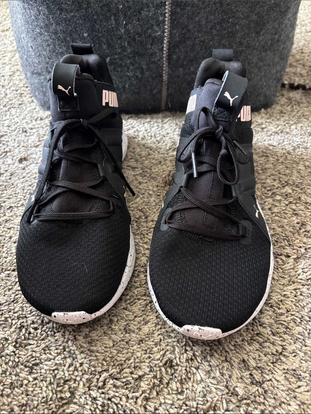 Puma Women’s Black Athletic Shoes with Light Pink Branding - Picture 2 of 9